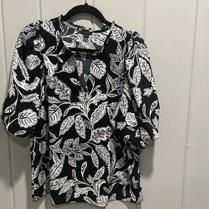 Ann Taylor Monochrome Leaf Pattern Top